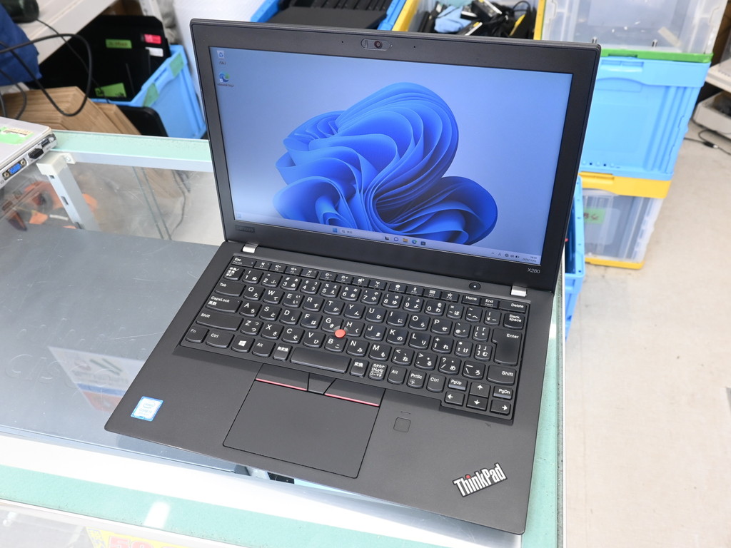 (お買い得中古品情報) 軽微なクラックが入った「ThinkPad X280」の中古品が税込19,800円で販売中