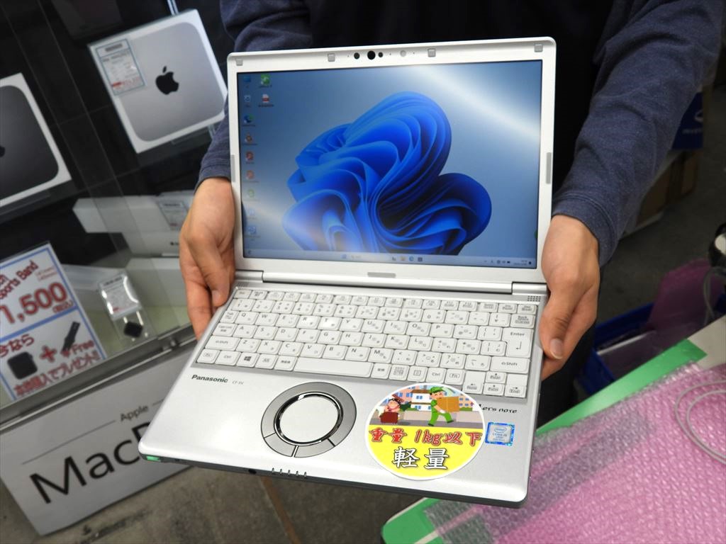 (お買い得中古品情報) 重量1Kg以下の軽量タフネスなPanasonic「Letsnote CF-SV7」中古品が税込19,500円で販売中