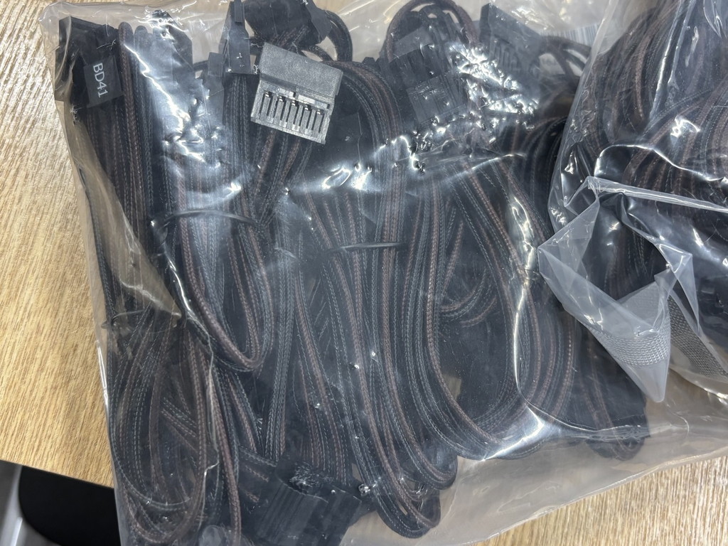 PRIME_TX1600_Noctua_akb_05