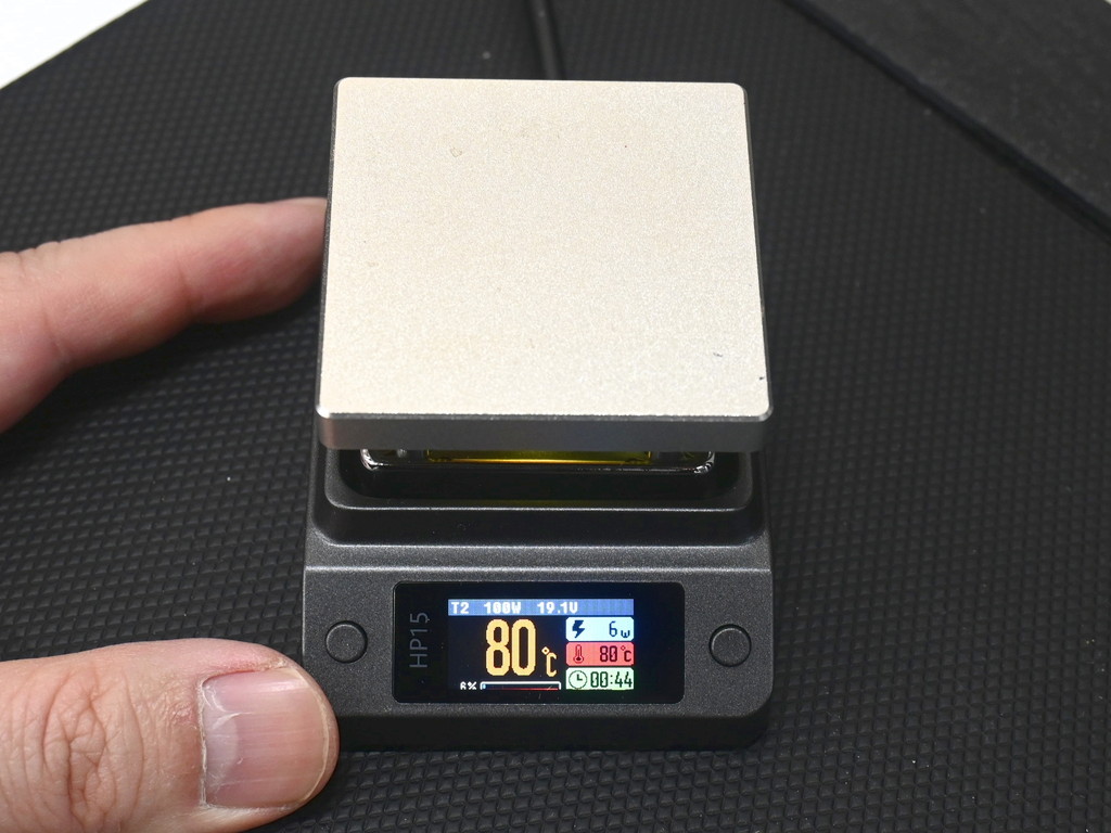 (アキバ取材班) 最大350℃加熱が可能なUSB PD給電のリフロープレート。転倒感知にも対応