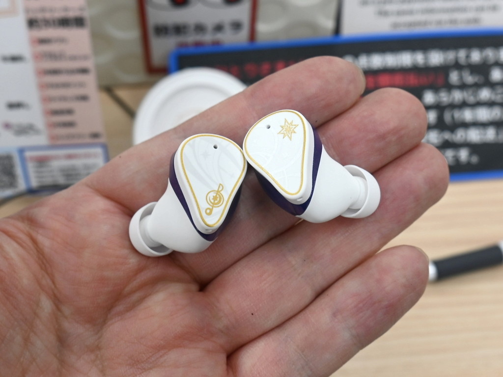 Robins_Earphones_04