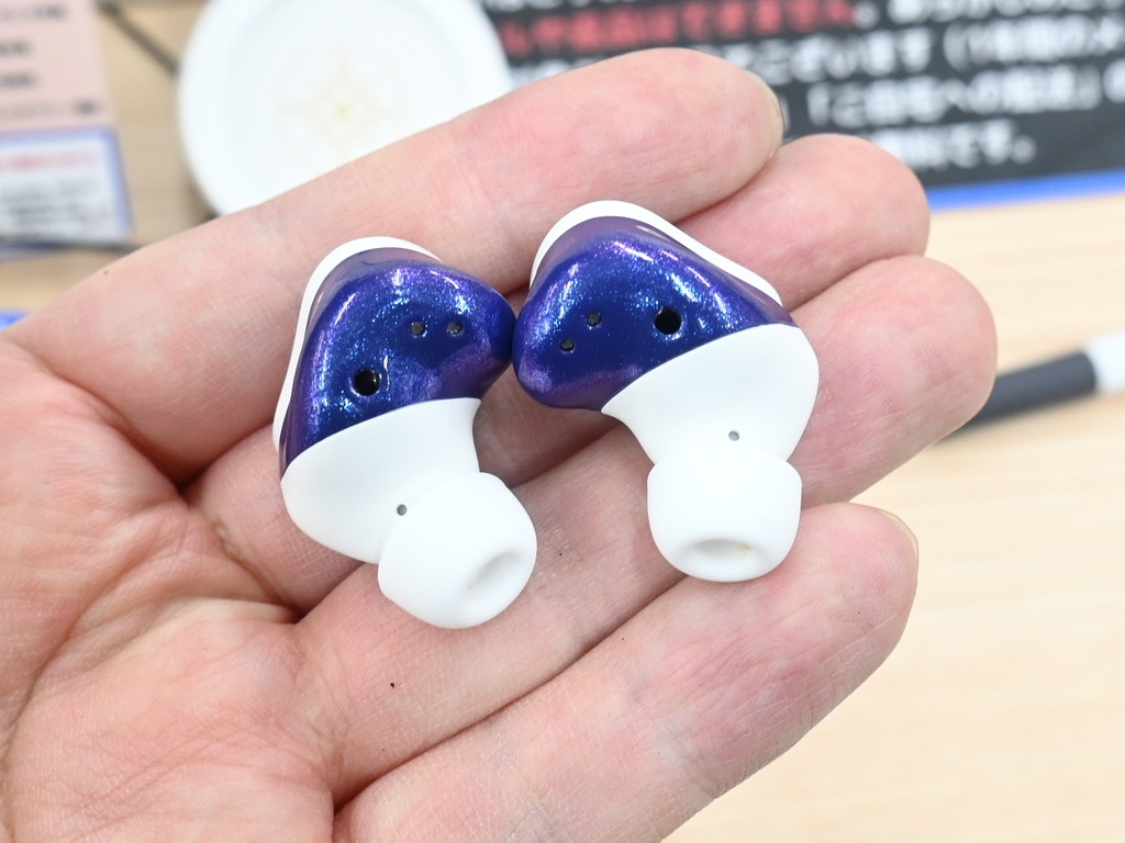 Robins_Earphones_05