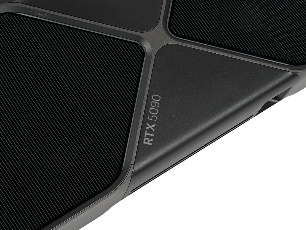 geforce_rtx_5090_fe_46