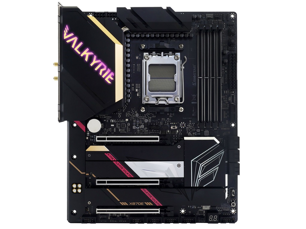04_X870E_VALKYRIE_01
