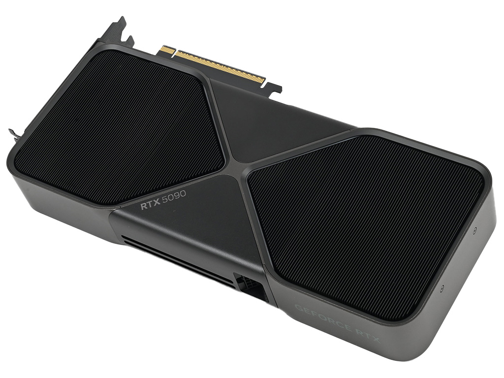 geforce_rtx_5090_fe_40
