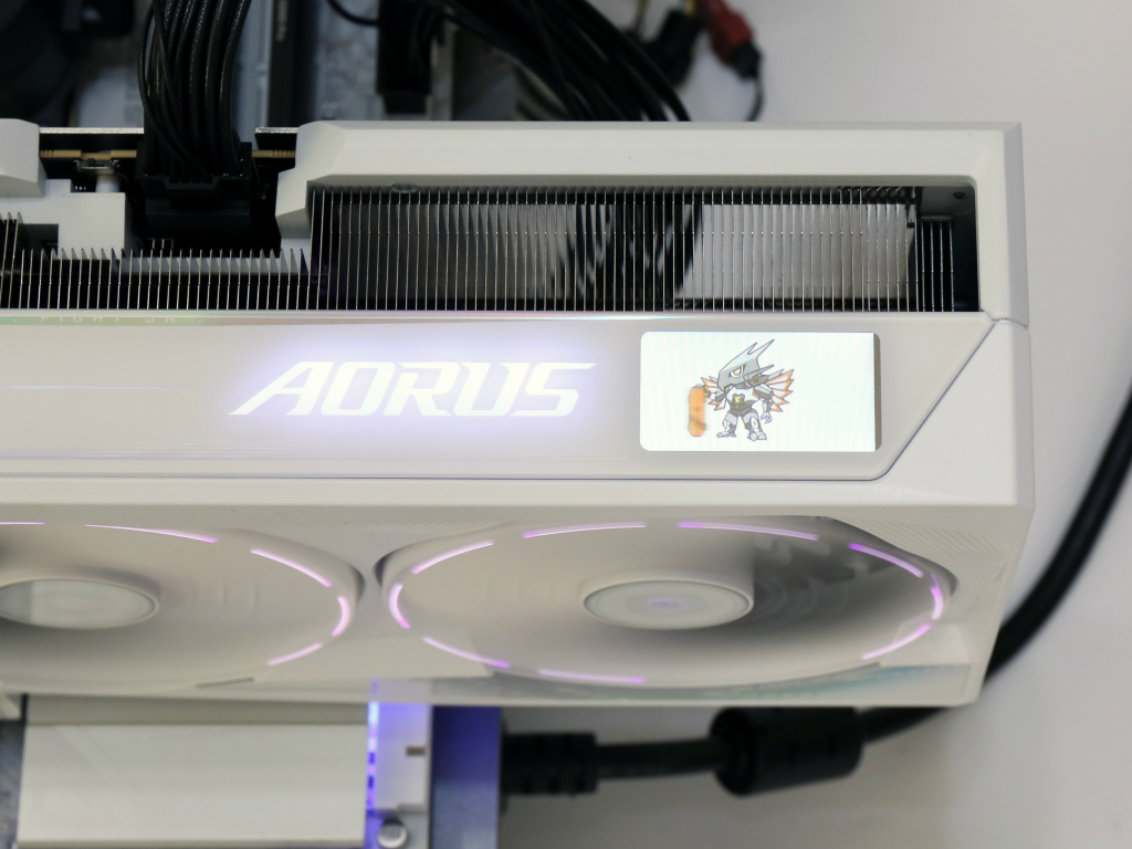 aorus_gf_rtx_5090_master_ice_904