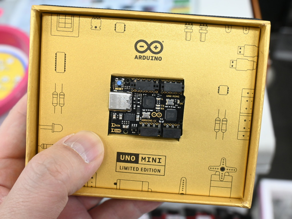 (アキバ取材班) Arduino Unoの小さな限定バージョン「Arduino Uno Mini Limited Edition」が入荷