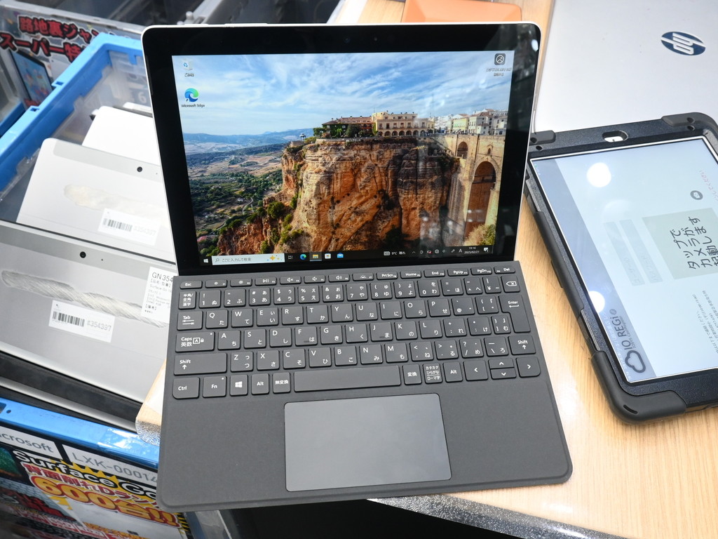 (お買い得中古品情報) タイプカバー付きの訳あり「Surface Go」(中古Dランク品)が税込7,980円で販売中