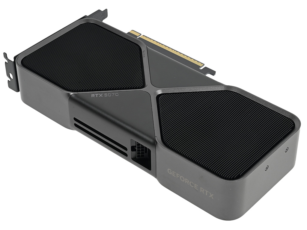 geforce_rtx_5070_fe_05