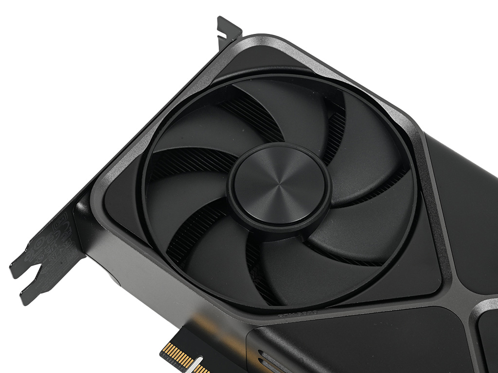 geforce_rtx_5070_fe_21