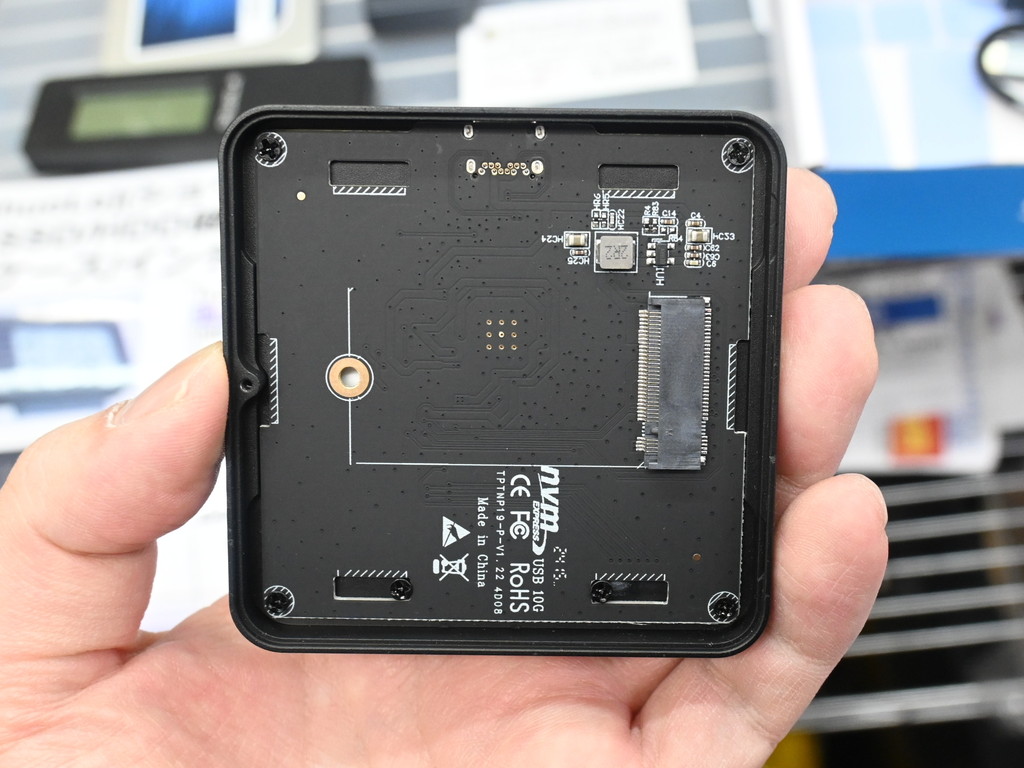 display_m2_case_2242_05