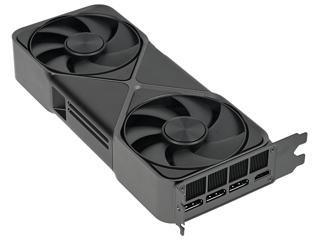 geforce_rtx_5070_fe_06