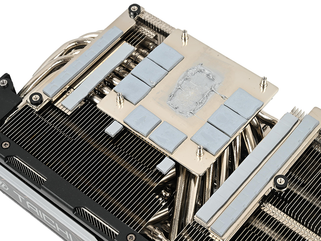 rx9070xt_tc_16Go_33