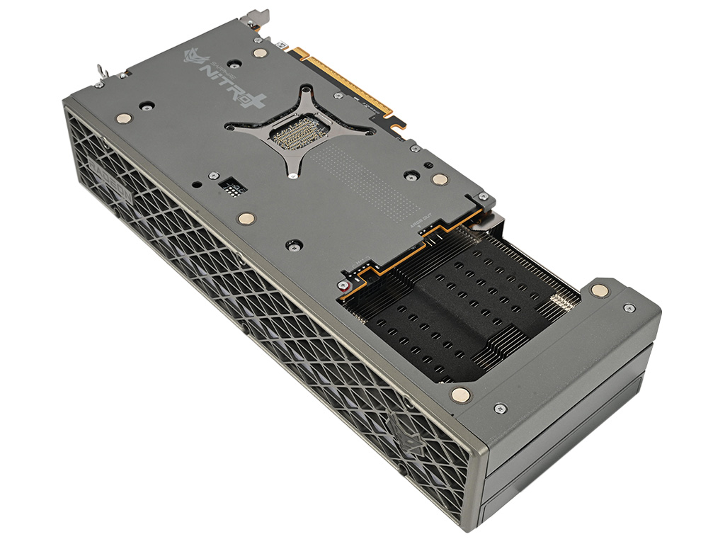 nitro_radeon_rx_9070_xt_17