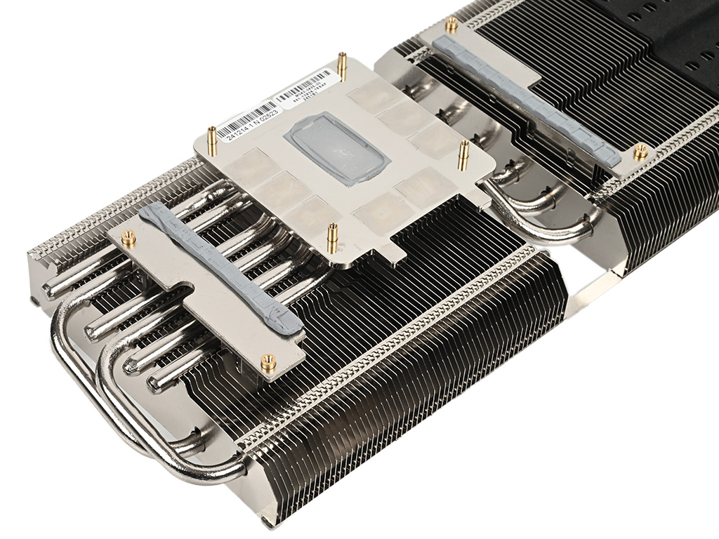 nitro_radeon_rx_9070_xt_65