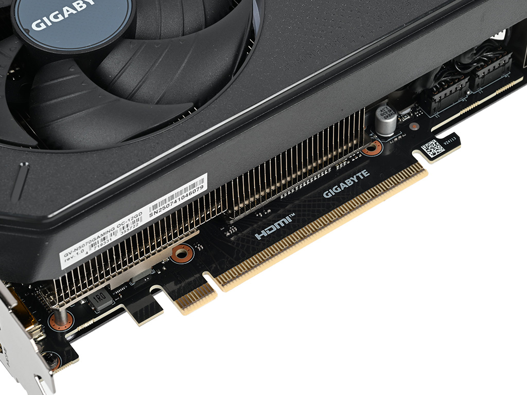 geforce_rtx_5070_gaming_oc_12g_17