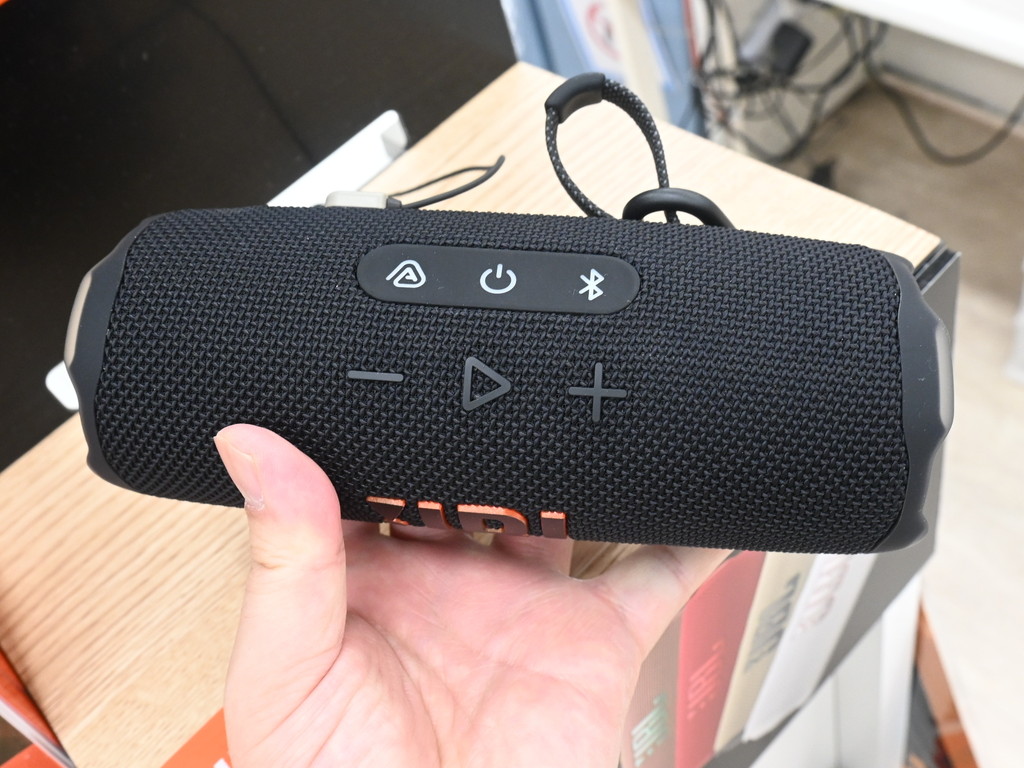 JBL_Flip7_05
