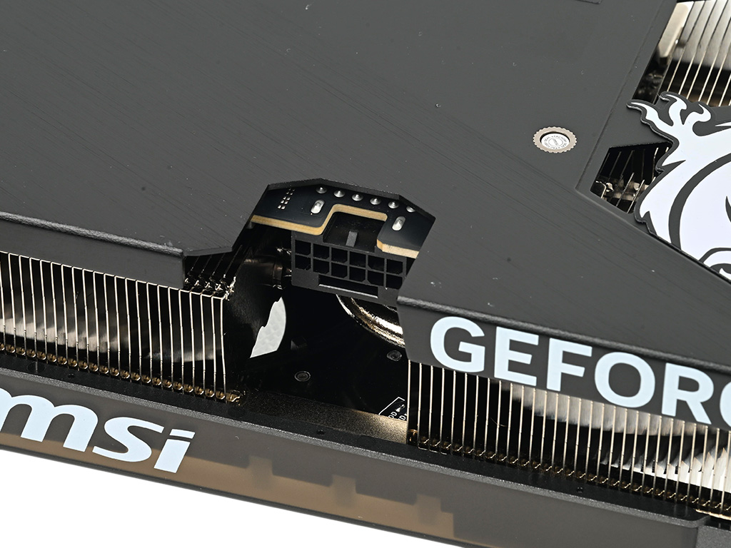 geforce_rtx_5070_ti_gaming_oc_21