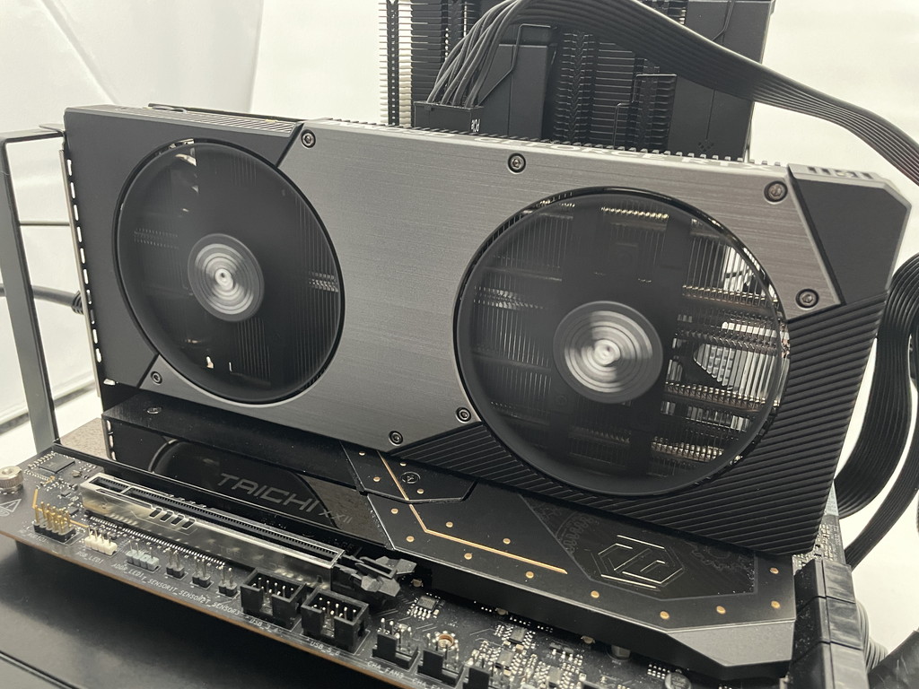 INNO3D_GeForce_RTX_5060Ti_review_32