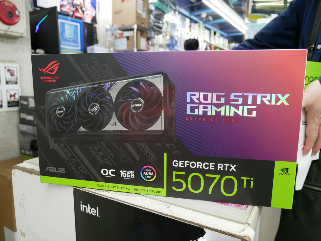 asus_250516_06
