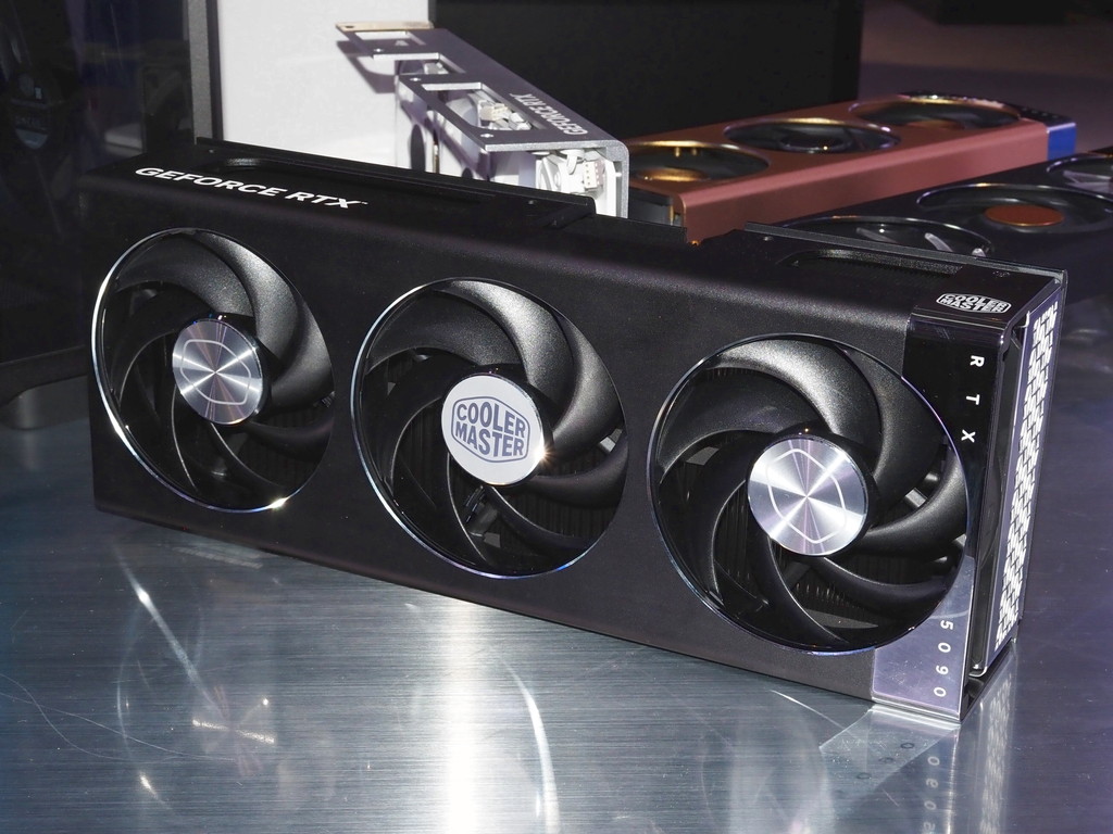 computex2025_cm_vga_cooler_04