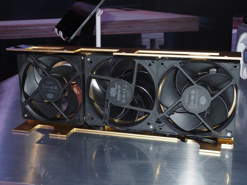 computex2025_cm_vga_cooler_06