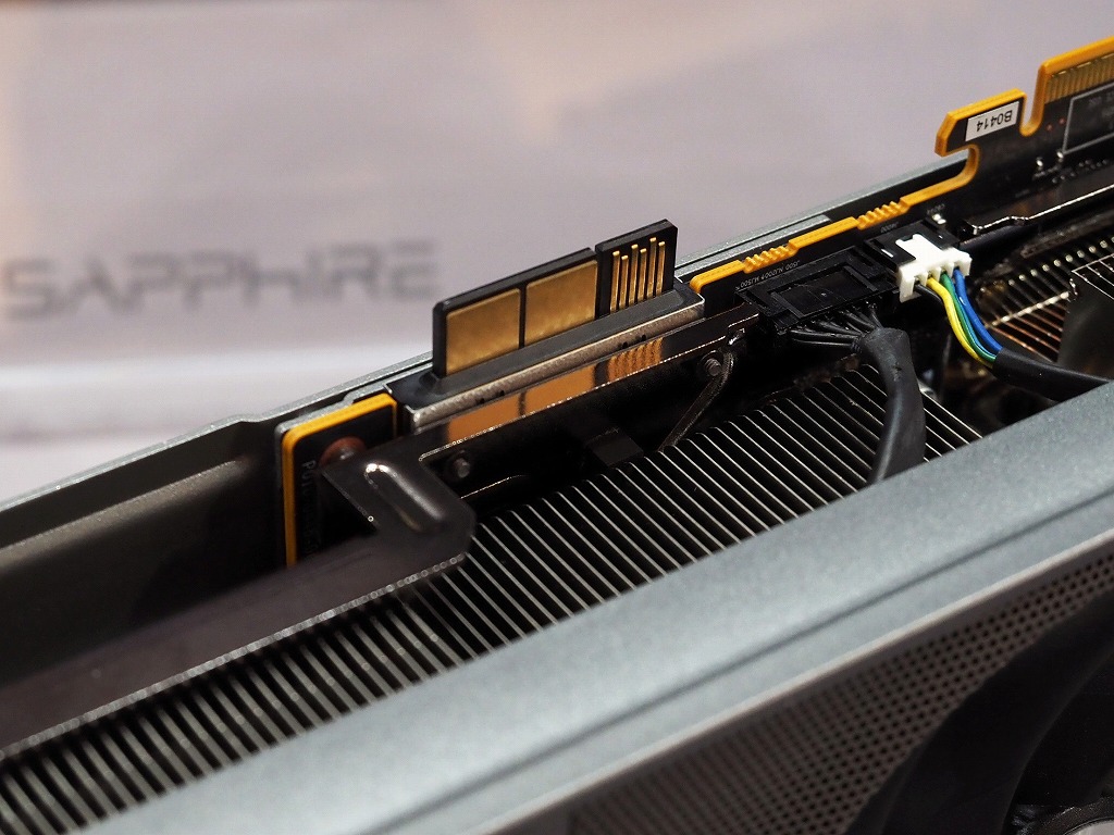 nitro_9070xt_phantomlink_05
