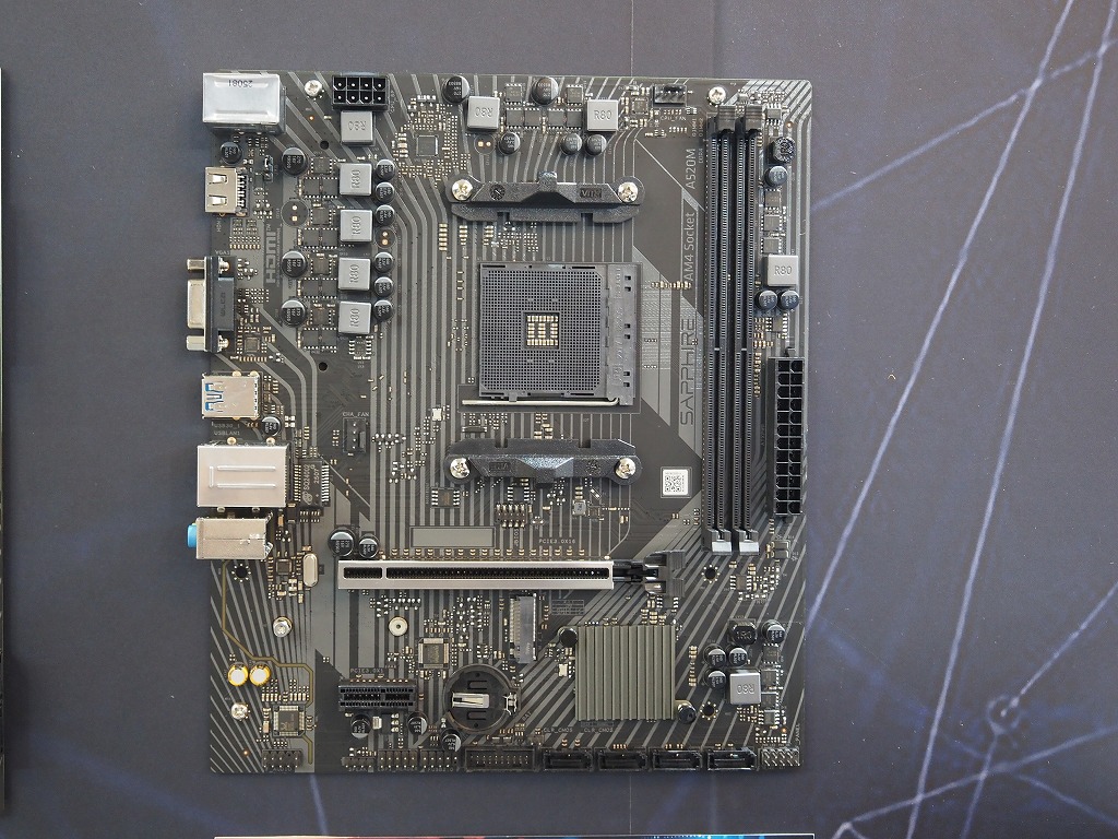 Sapphire_mb_12