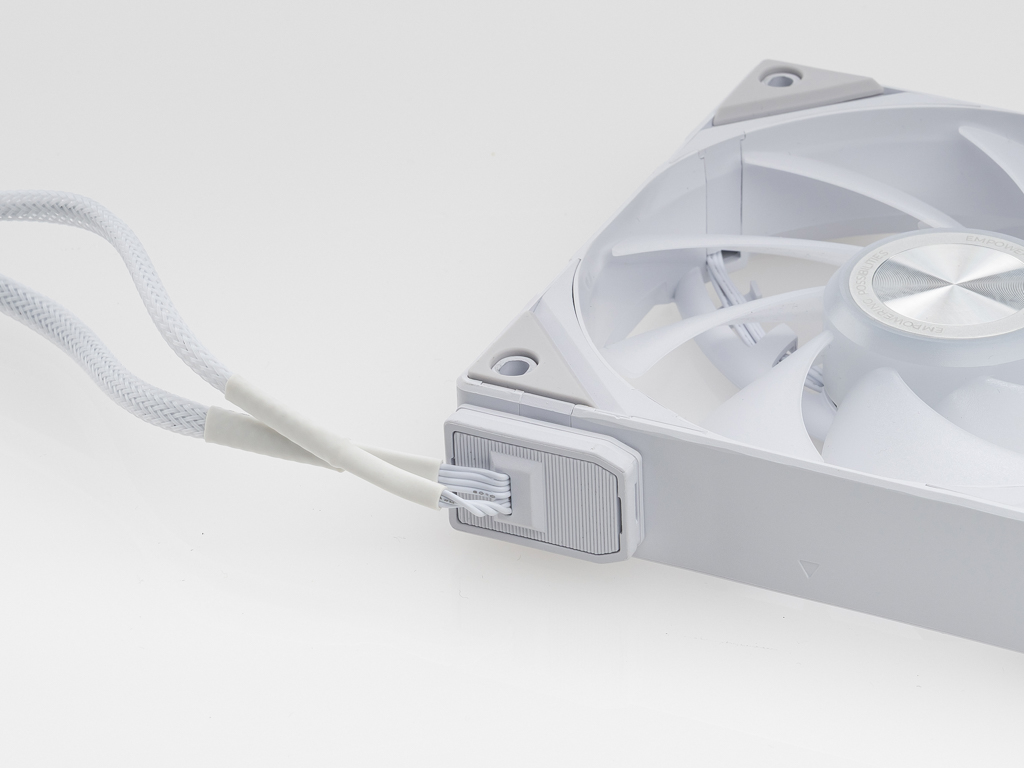 L-P360A-AS3M-G1W_920