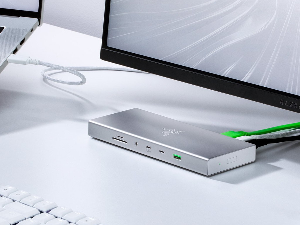 Razer_USB4_Dock_03