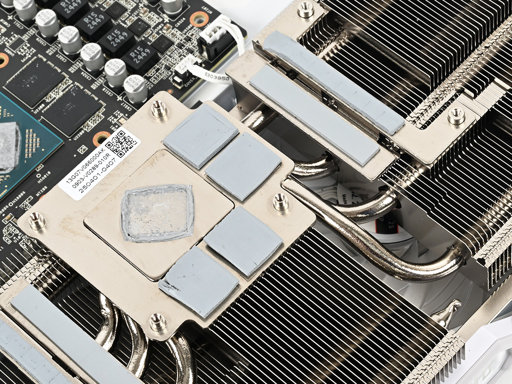 rx6900xt_sl_16go_033