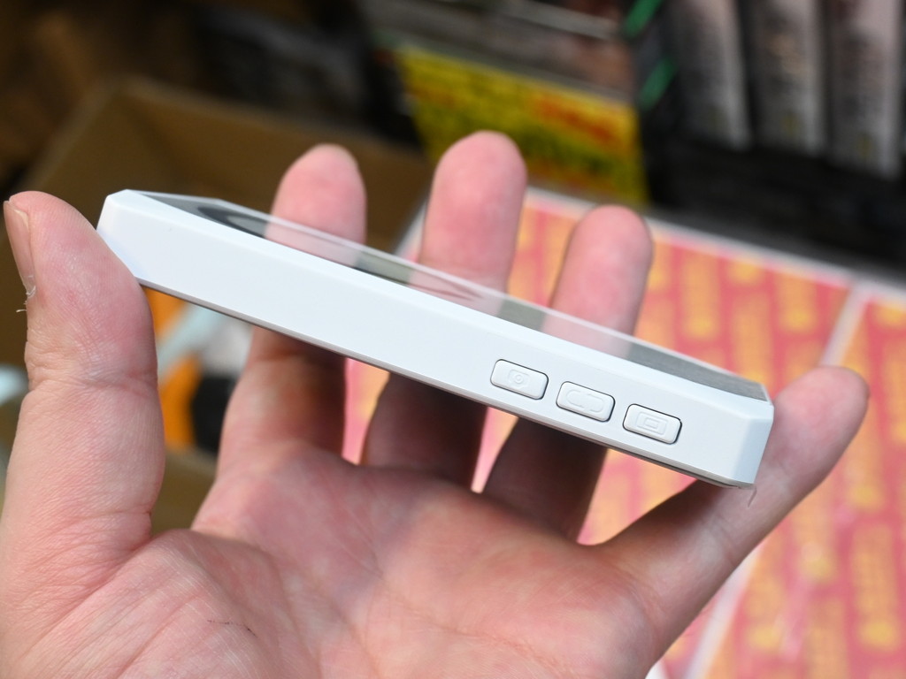 Magnetic_Phone_Vlog_Selfie_Screen_07