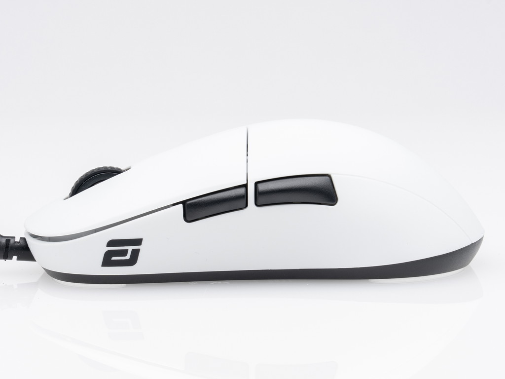 xm2_8k_gaming_mouse_white_11
