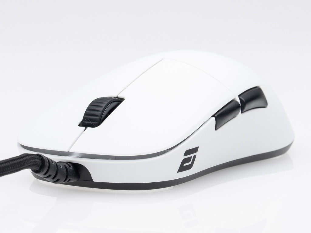 xm2_8k_gaming_mouse_white_14