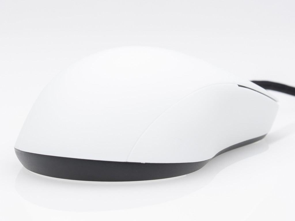 xm2_8k_gaming_mouse_white_16