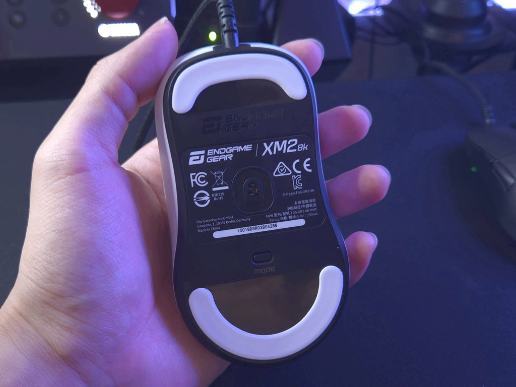 xm2_8k_gaming_mouse_white_48