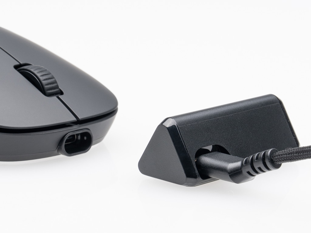 xm2w_4k_gaming_mouse_black_34