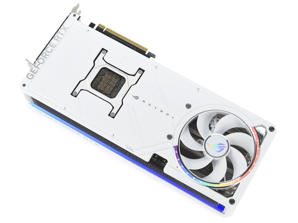ROG-ASTRAL-RTX5090-O32G-WHITE_03