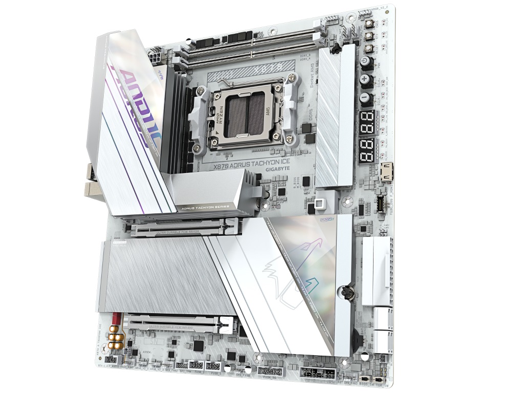 X870_AORUS_TACHYON_ICE_03