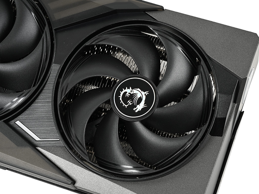 geforce_rtx_5070_12g_gaming_trio_oc_021