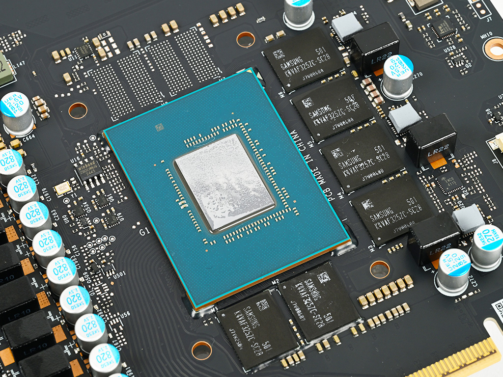 geforce_rtx_5070_12g_gaming_trio_oc_039