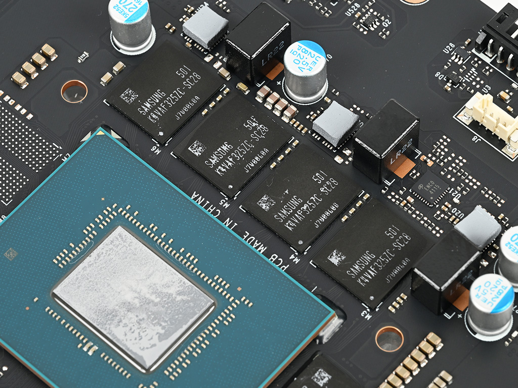 geforce_rtx_5070_12g_gaming_trio_oc_041