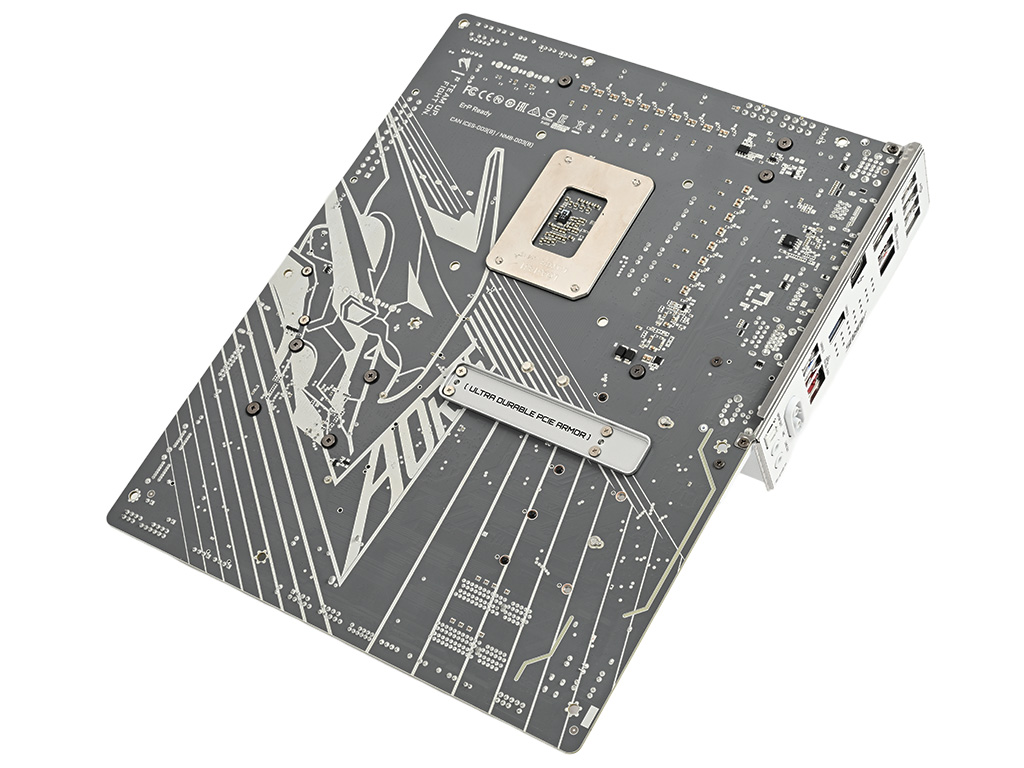 z890_a_elite_wf7_ice_004