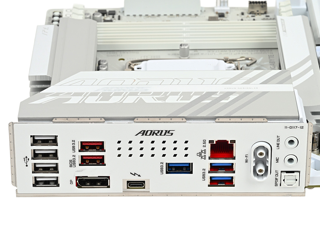 z890_a_elite_wf7_ice_007