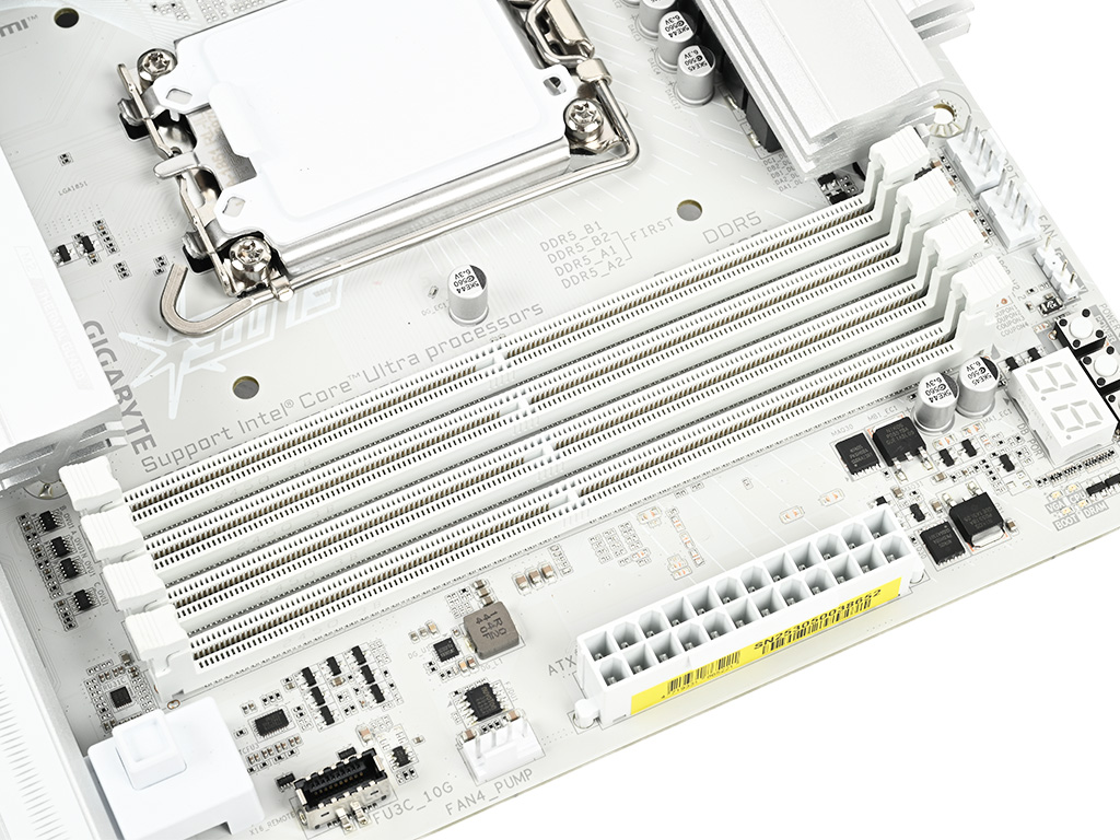 z890_a_elite_wf7_ice_010