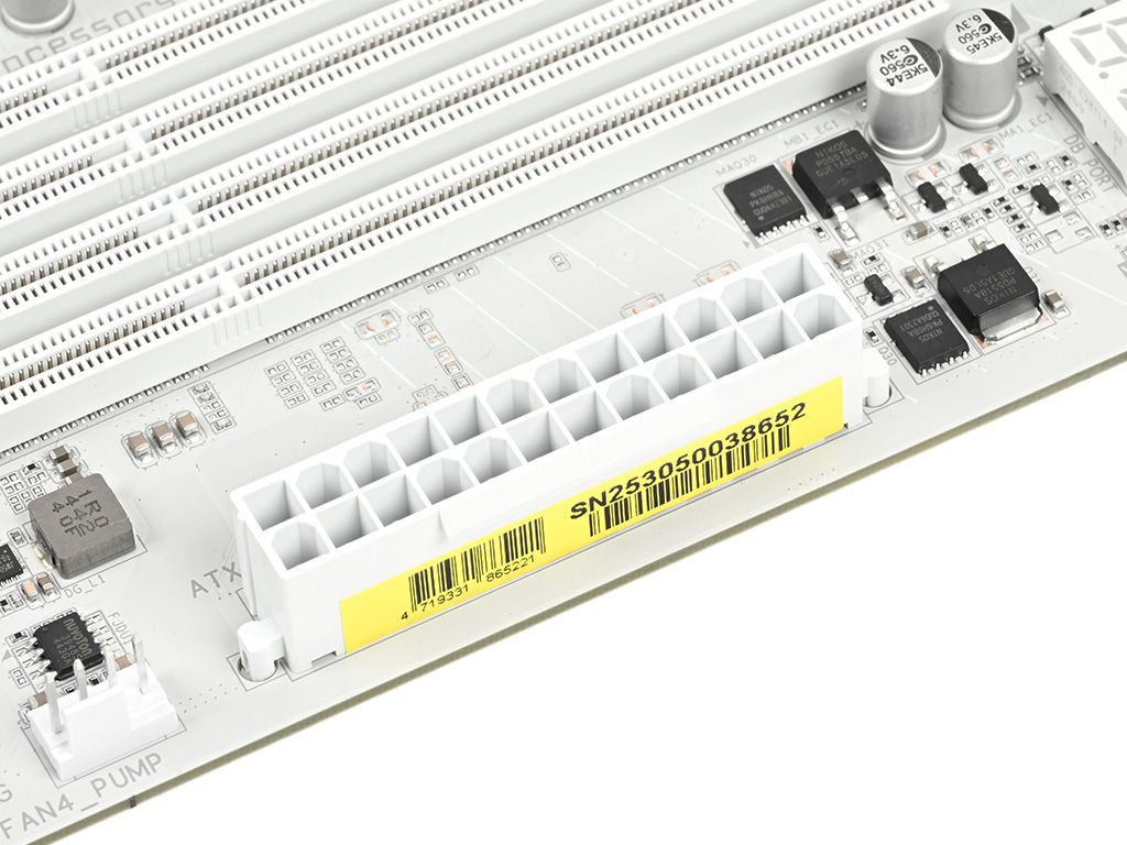z890_a_elite_wf7_ice_016