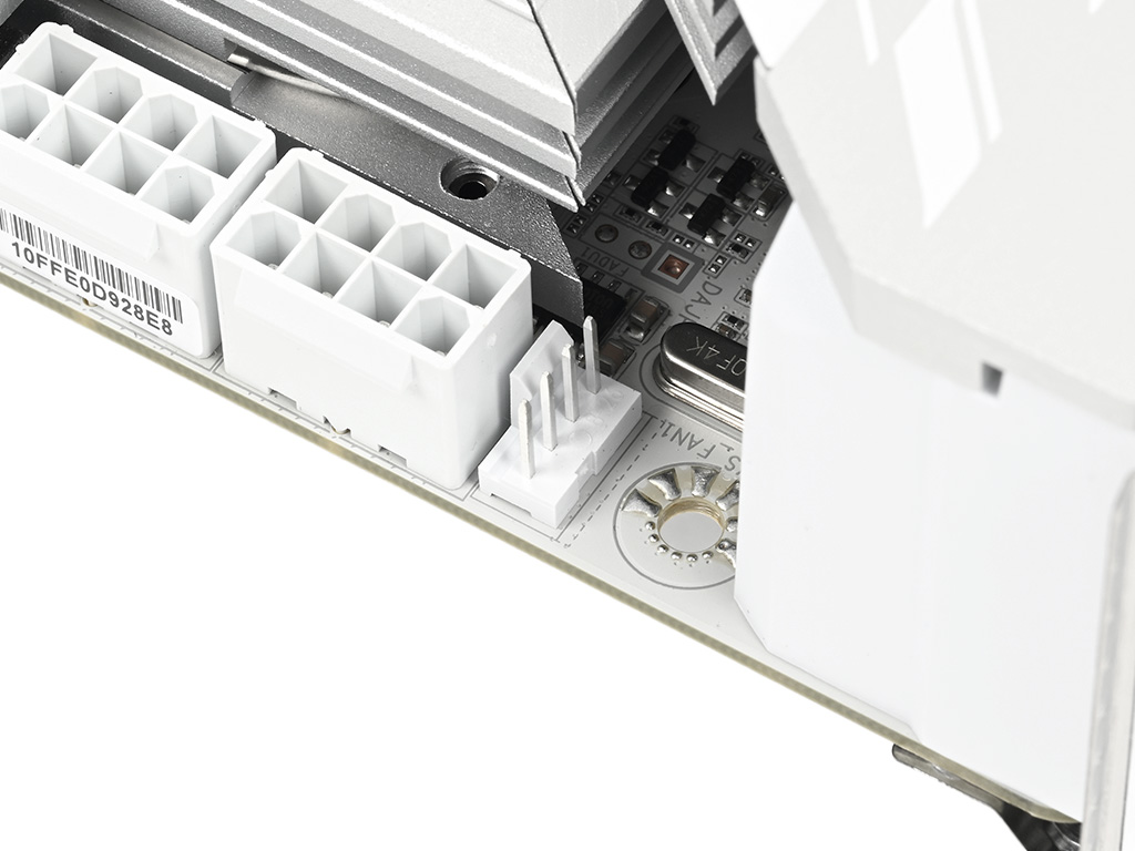 z890_a_elite_wf7_ice_020