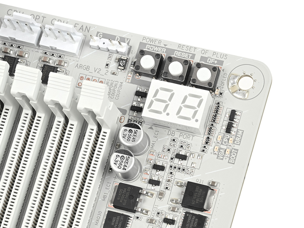 z890_a_elite_wf7_ice_025