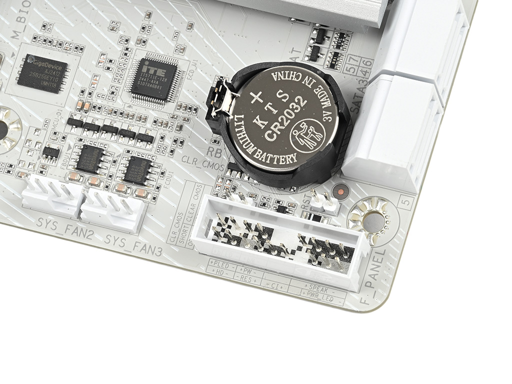 z890_a_elite_wf7_ice_028