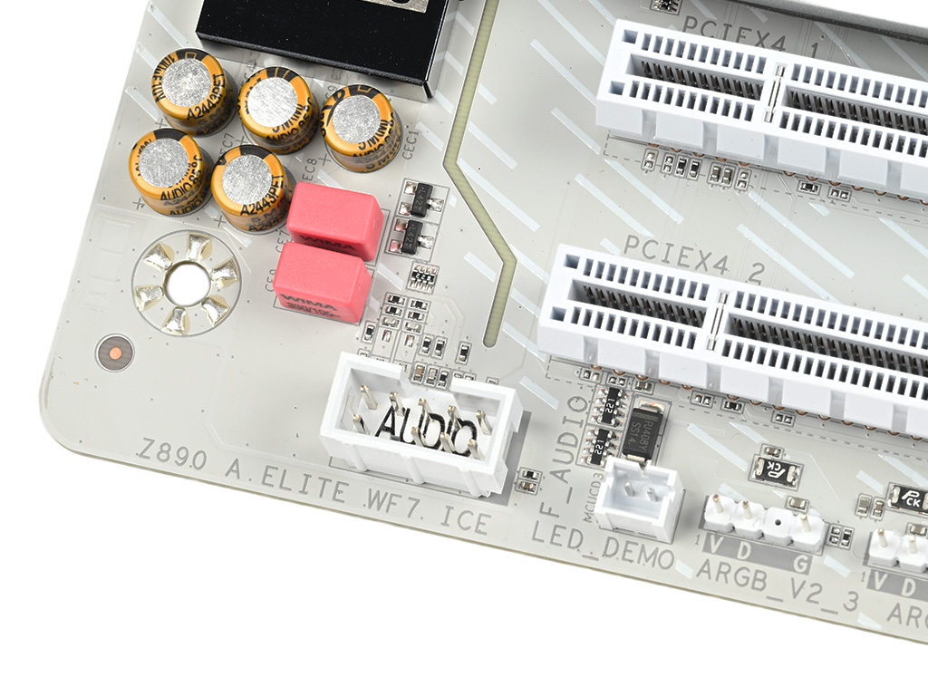 z890_a_elite_wf7_ice_031
